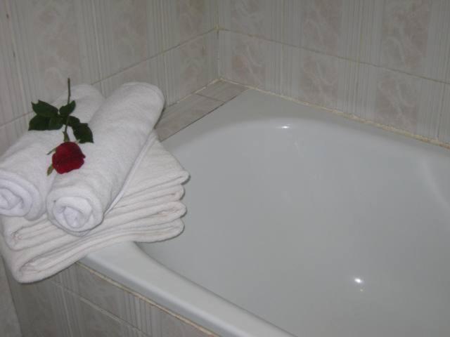 بوكور Hotel Mirah Sartika الغرفة الصورة